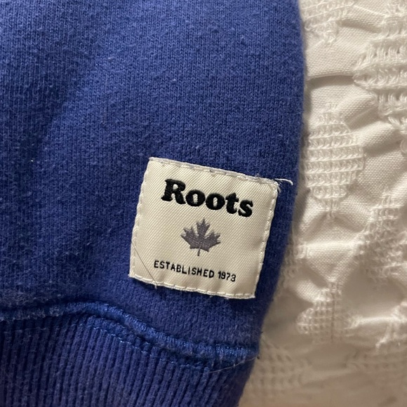 Roots hoodie (men’s size small) - Picture 2 of 3